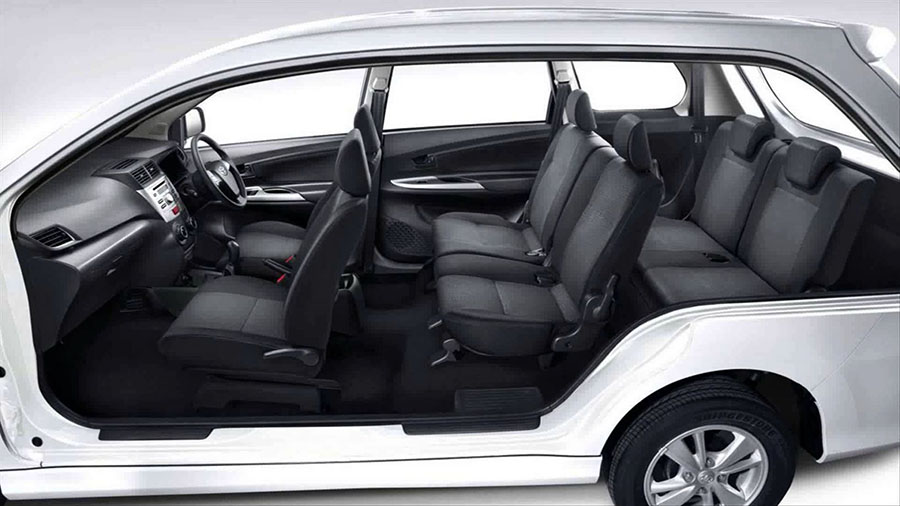 1. Toyota Avanza 5 Seats - Bali Safest Driver