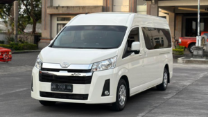 toyota hiace premio 131600X900