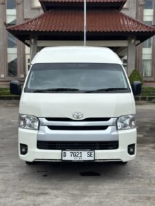 hiace-commuter-new7
