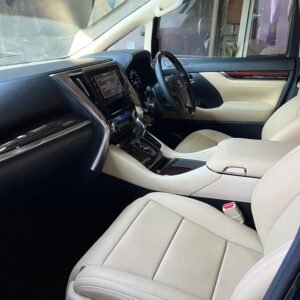 oyota Alphard 1000 x1000_0005_WhatsApp Image 2026-09-21 at 10.04.53