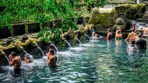 tirta-empul-temple5-1600x900